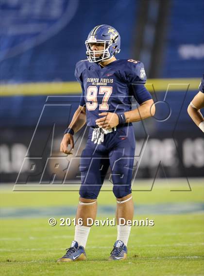 Thumbnail 3 in 2016 Semper Fidelis All-American Bowl photogallery.