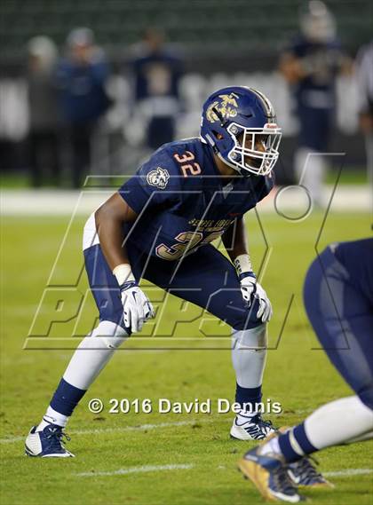 Thumbnail 2 in 2016 Semper Fidelis All-American Bowl photogallery.