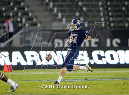 Thumbnail 1 in 2016 Semper Fidelis All-American Bowl photogallery.