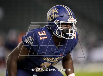 Thumbnail 2 in 2016 Semper Fidelis All-American Bowl photogallery.