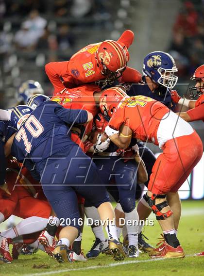 Thumbnail 2 in 2016 Semper Fidelis All-American Bowl photogallery.