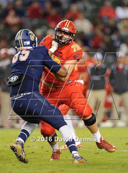 Thumbnail 1 in 2016 Semper Fidelis All-American Bowl photogallery.
