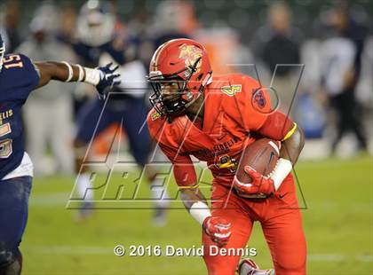 Thumbnail 3 in 2016 Semper Fidelis All-American Bowl photogallery.