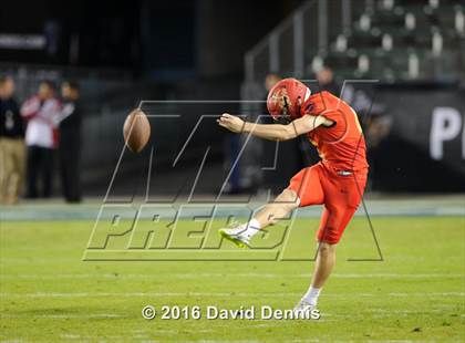 Thumbnail 1 in 2016 Semper Fidelis All-American Bowl photogallery.