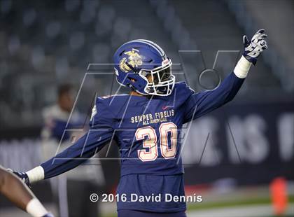 Thumbnail 3 in 2016 Semper Fidelis All-American Bowl photogallery.