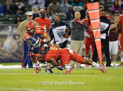 Thumbnail 3 in 2016 Semper Fidelis All-American Bowl photogallery.
