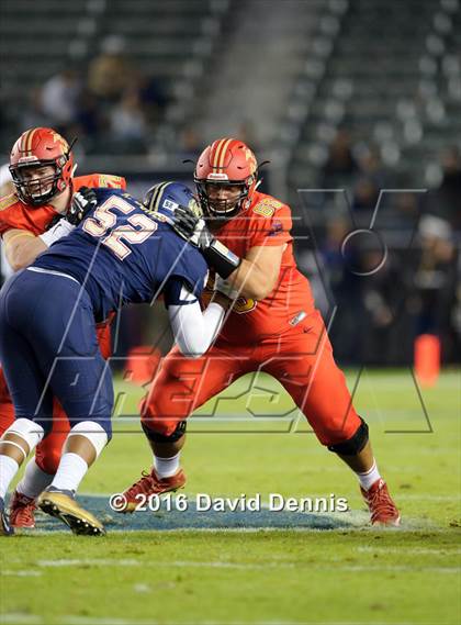 Thumbnail 3 in 2016 Semper Fidelis All-American Bowl photogallery.
