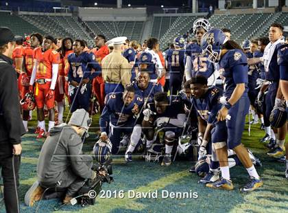 Thumbnail 1 in 2016 Semper Fidelis All-American Bowl photogallery.