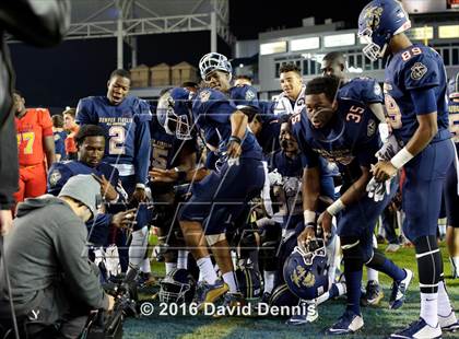 Thumbnail 2 in 2016 Semper Fidelis All-American Bowl photogallery.