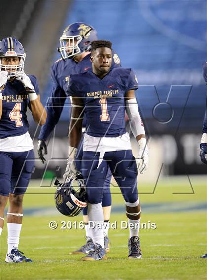 Thumbnail 2 in 2016 Semper Fidelis All-American Bowl photogallery.