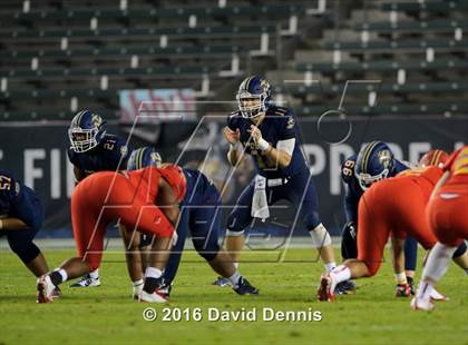 Thumbnail 3 in 2016 Semper Fidelis All-American Bowl photogallery.