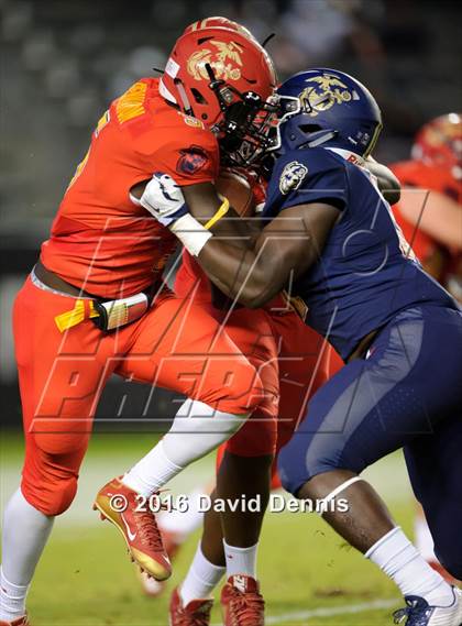 Thumbnail 1 in 2016 Semper Fidelis All-American Bowl photogallery.