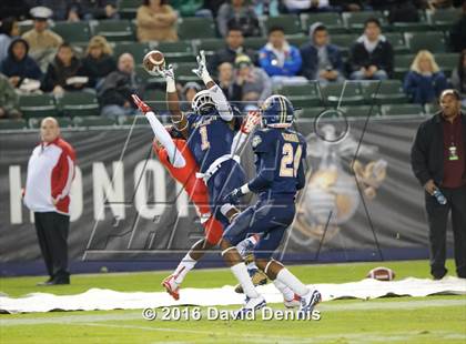 Thumbnail 3 in 2016 Semper Fidelis All-American Bowl photogallery.