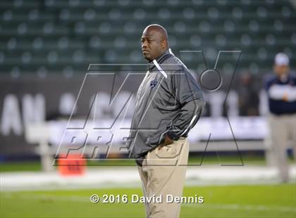 Thumbnail 1 in 2016 Semper Fidelis All-American Bowl photogallery.