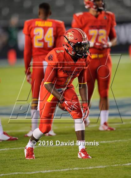 Thumbnail 2 in 2016 Semper Fidelis All-American Bowl photogallery.