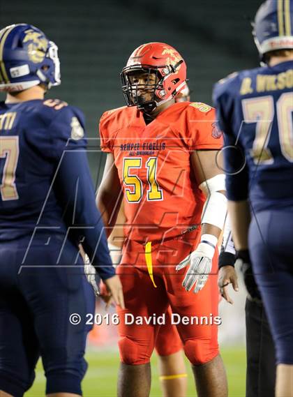 Thumbnail 2 in 2016 Semper Fidelis All-American Bowl photogallery.