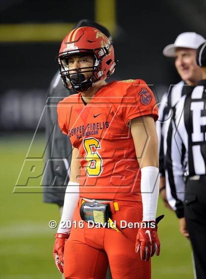 Thumbnail 1 in 2016 Semper Fidelis All-American Bowl photogallery.