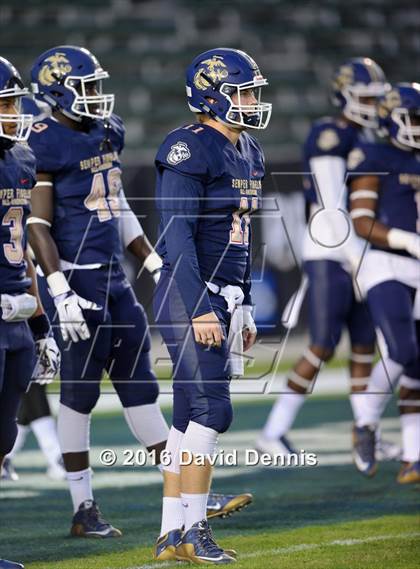 Thumbnail 1 in 2016 Semper Fidelis All-American Bowl photogallery.
