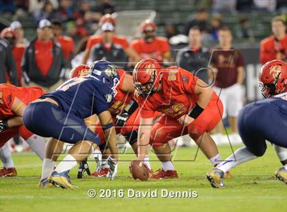 Thumbnail 1 in 2016 Semper Fidelis All-American Bowl photogallery.