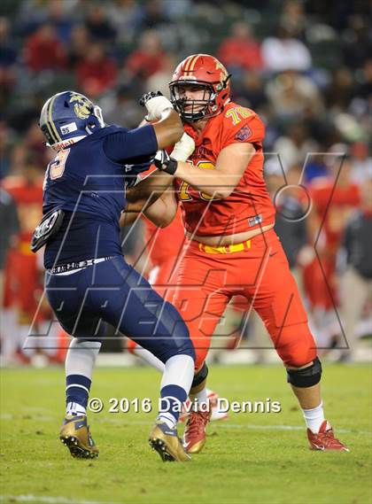 Thumbnail 2 in 2016 Semper Fidelis All-American Bowl photogallery.
