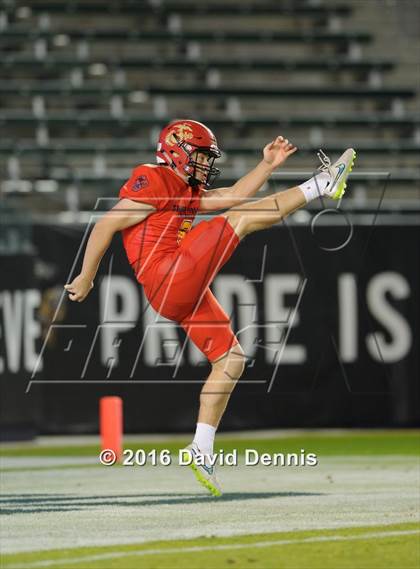 Thumbnail 2 in 2016 Semper Fidelis All-American Bowl photogallery.