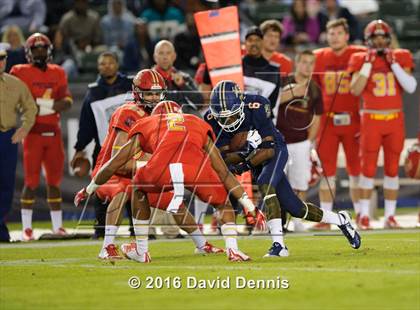 Thumbnail 2 in 2016 Semper Fidelis All-American Bowl photogallery.