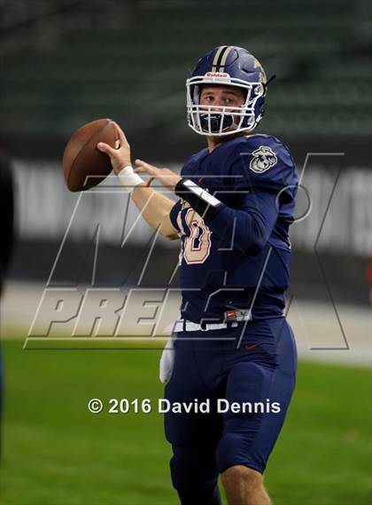 Thumbnail 3 in 2016 Semper Fidelis All-American Bowl photogallery.