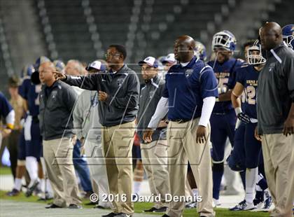 Thumbnail 1 in 2016 Semper Fidelis All-American Bowl photogallery.