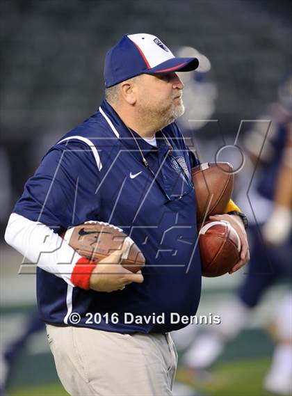 Thumbnail 2 in 2016 Semper Fidelis All-American Bowl photogallery.