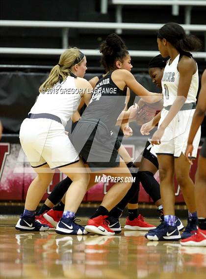 Thumbnail 1 in Martin [James] vs Wylie East photogallery.