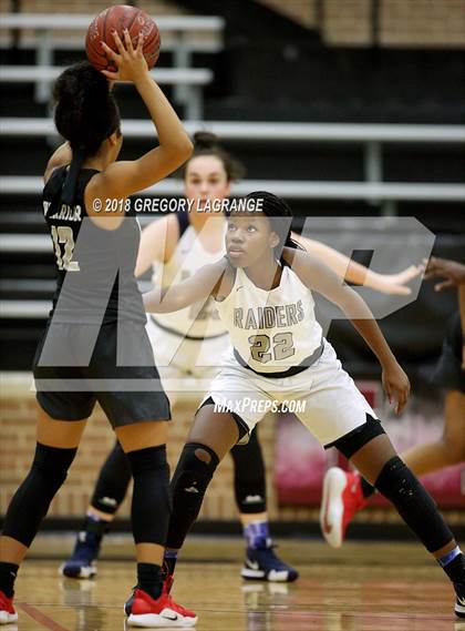 Thumbnail 3 in Martin [James] vs Wylie East photogallery.