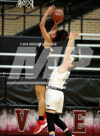 Thumbnail 3 in Martin [James] vs Wylie East photogallery.