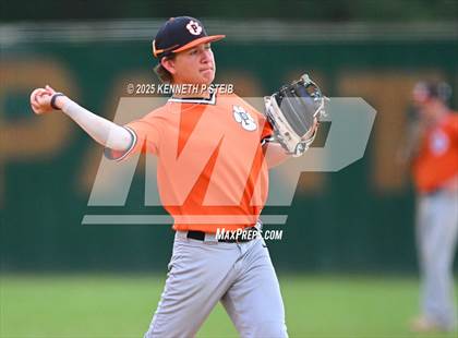 Thumbnail 1 in Berwick vs. Pine Prairie (LHSAA Division III Non-Select Regional) photogallery.