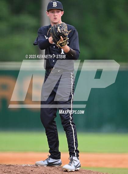 Thumbnail 2 in Berwick vs. Pine Prairie (LHSAA Division III Non-Select Regional) photogallery.