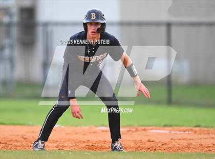 Thumbnail 3 in Berwick vs. Pine Prairie (LHSAA Division III Non-Select Regional) photogallery.