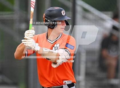 Thumbnail 3 in Berwick vs. Pine Prairie (LHSAA Division III Non-Select Regional) photogallery.