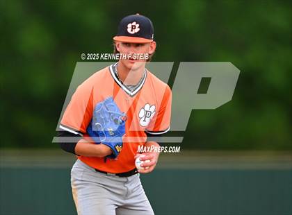 Thumbnail 3 in Berwick vs. Pine Prairie (LHSAA Division III Non-Select Regional) photogallery.