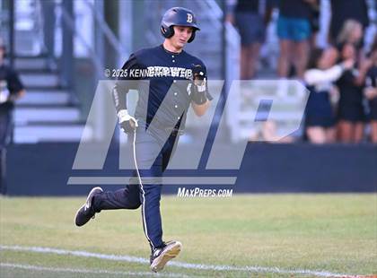 Thumbnail 2 in Berwick vs. Pine Prairie (LHSAA Division III Non-Select Regional) photogallery.