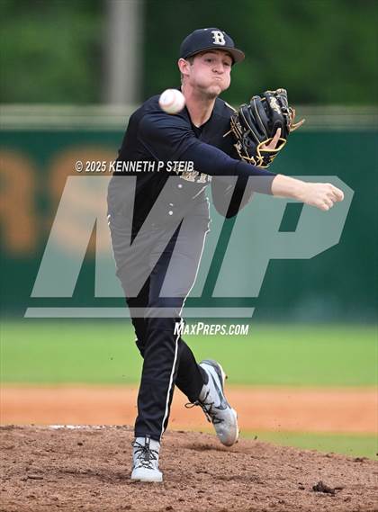 Thumbnail 2 in Berwick vs. Pine Prairie (LHSAA Division III Non-Select Regional) photogallery.