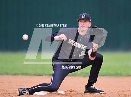 Thumbnail 3 in Berwick vs. Pine Prairie (LHSAA Division III Non-Select Regional) photogallery.