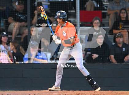 Thumbnail 3 in Berwick vs. Pine Prairie (LHSAA Division III Non-Select Regional) photogallery.