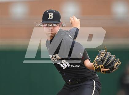 Thumbnail 1 in Berwick vs. Pine Prairie (LHSAA Division III Non-Select Regional) photogallery.
