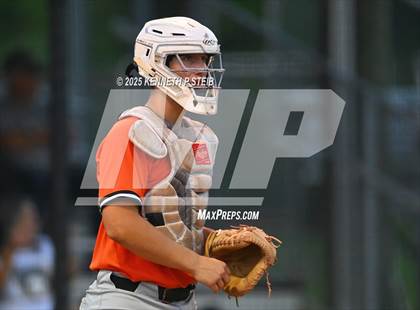 Thumbnail 1 in Berwick vs. Pine Prairie (LHSAA Division III Non-Select Regional) photogallery.