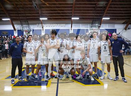 Thumbnail 2 in Harvard-Westlake @ Notre Dame (SO) photogallery.