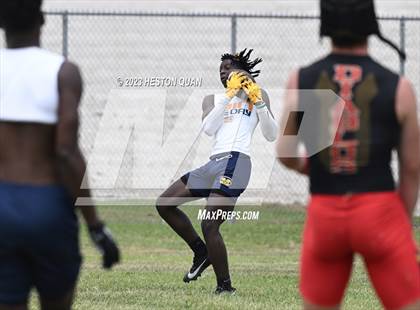 Thumbnail 2 in Millikan vs. Mission Viejo (Battle At The Beach) photogallery.