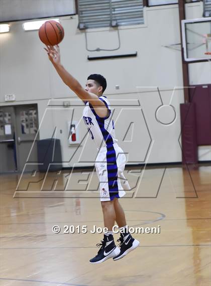 Thumbnail 2 in Lanier [Sidney] vs Lee [Robert E.] (SACS Invitational) photogallery.