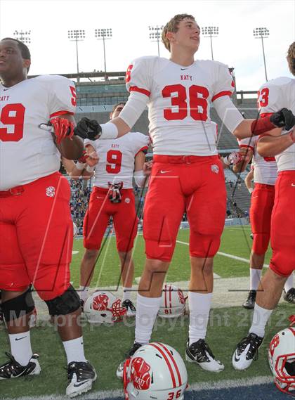 Thumbnail 2 in Katy vs. Cypress Ranch (UIL 5A Division 2 Quarterfinal Playoff) photogallery.