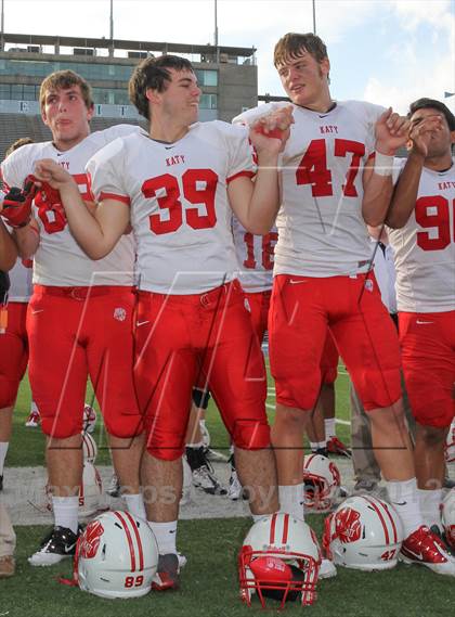Thumbnail 3 in Katy vs. Cypress Ranch (UIL 5A Division 2 Quarterfinal Playoff) photogallery.