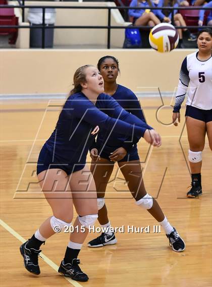 Thumbnail 2 in Cleburne vs Richland (EMS-ISD Tournament) photogallery.