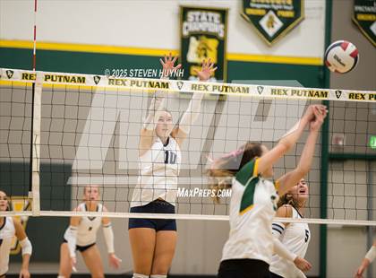 Thumbnail 2 in Wilsonville @ Putnam photogallery.